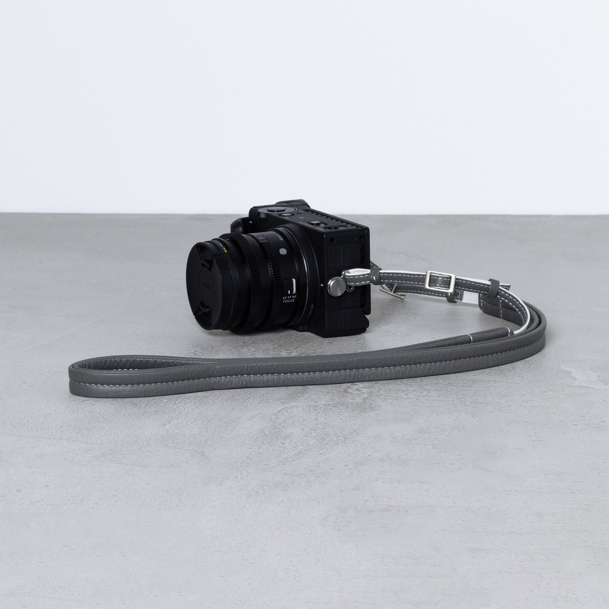 PORTER / CAMERA HANDSTRAP for leica