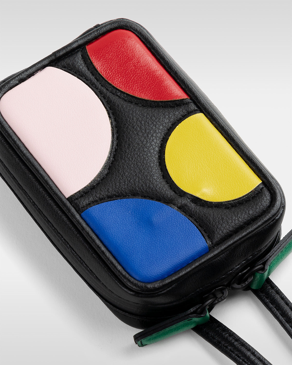 sean wotherspoon accessories