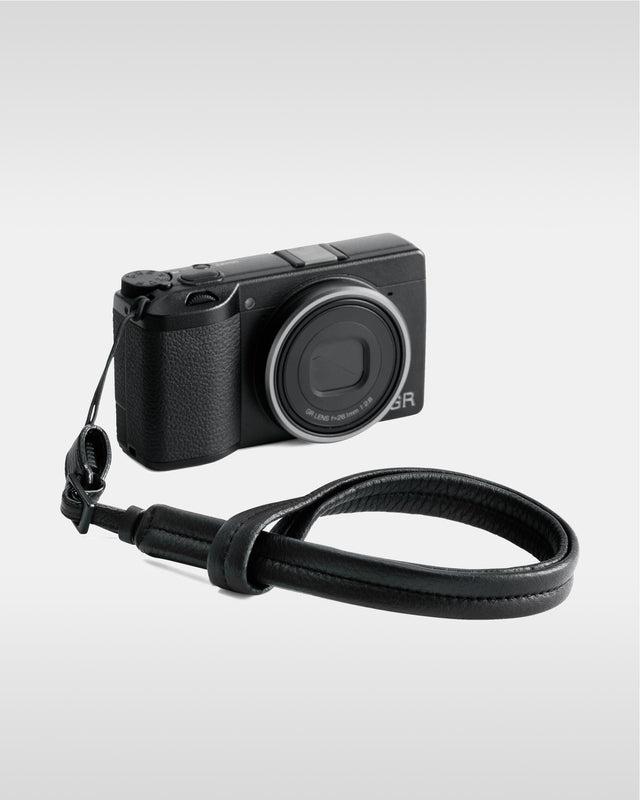 objcts.io International | Tech-Friendly Leather Products